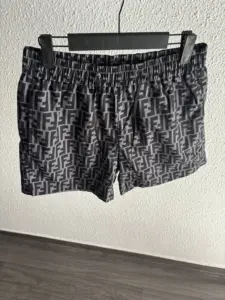 Fendi Short De Bain Noir et Gris