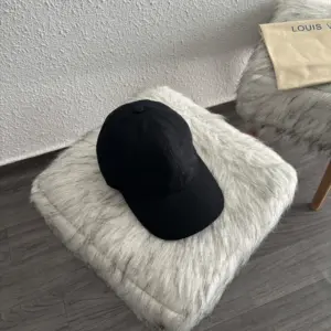 Lv Casquette Noire