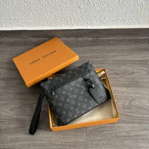 Lv Pochette avec Motifs