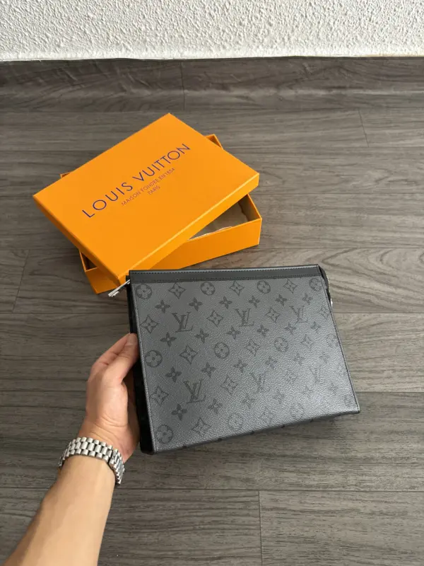 Louis Vuitton Pochette Gris – Image 2