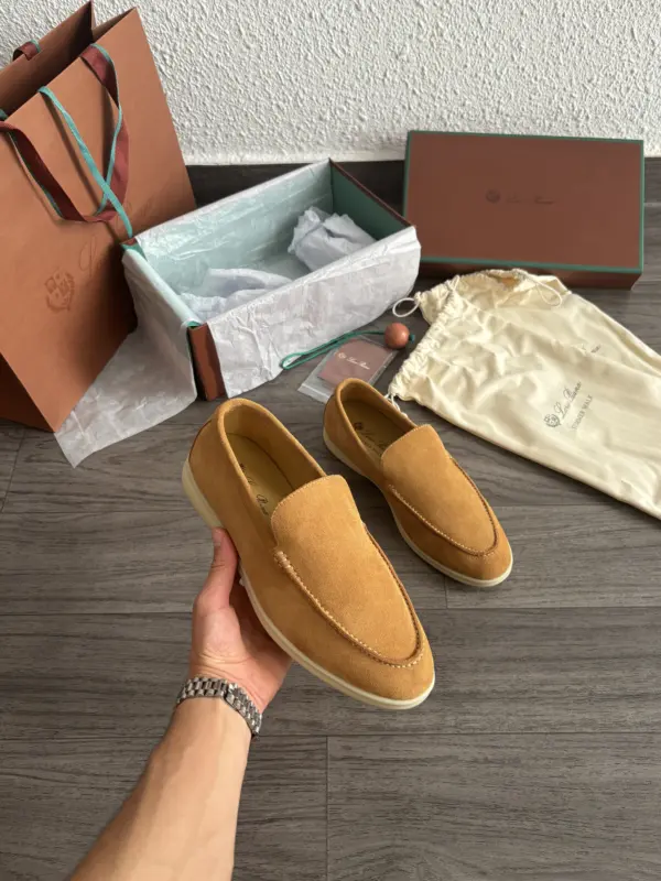 Loro Piana Camel – Image 2