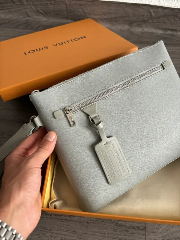 Lv Pochette Gris – Image 2
