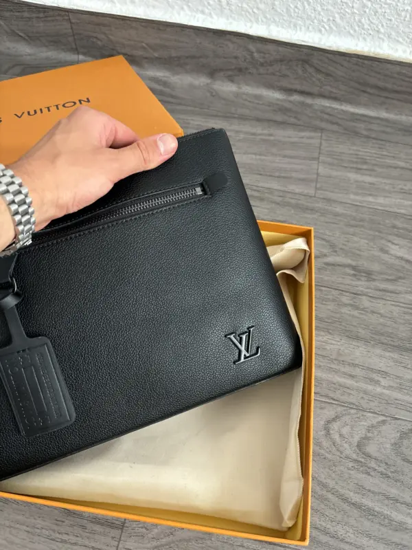 Lv Pochette Noire – Image 2