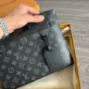 Lv Pochette avec Motifs – Image 2