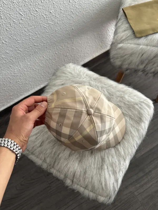 Burberry Casquette Beige – Image 3
