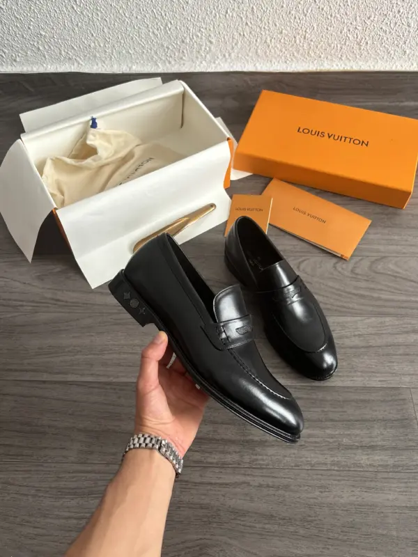 Louis Vuitton Mocassin Noir – Image 2
