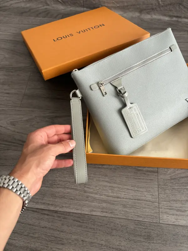Lv Pochette Gris – Image 3