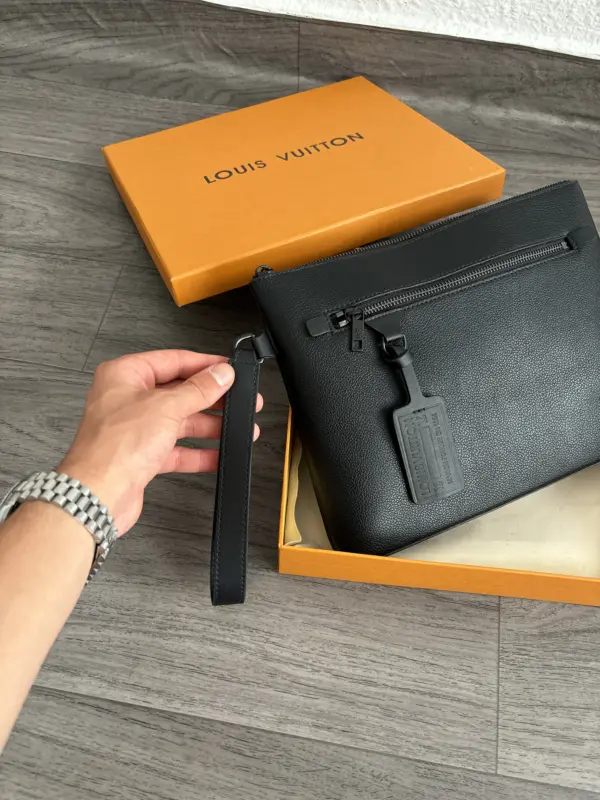 Lv Pochette Noire – Image 3