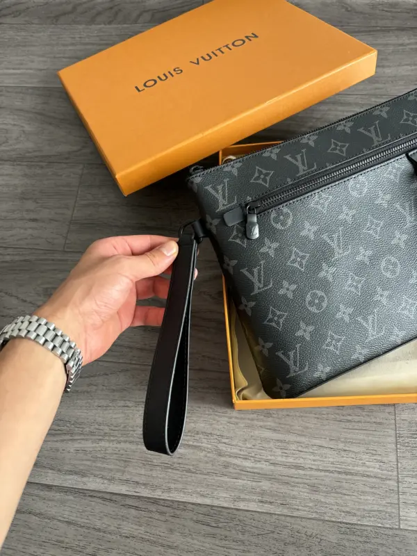 Lv Pochette avec Motifs – Image 3