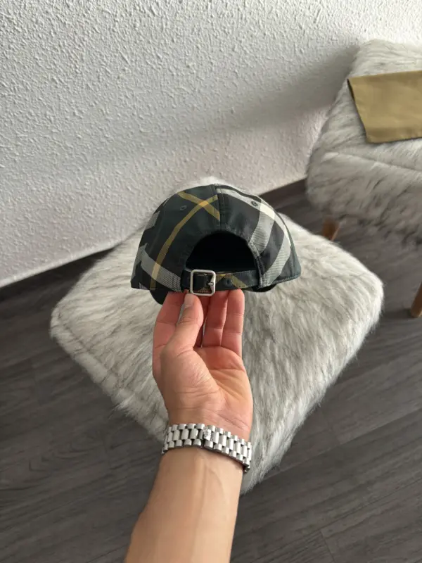 Burberry Casquette Vert – Image 4
