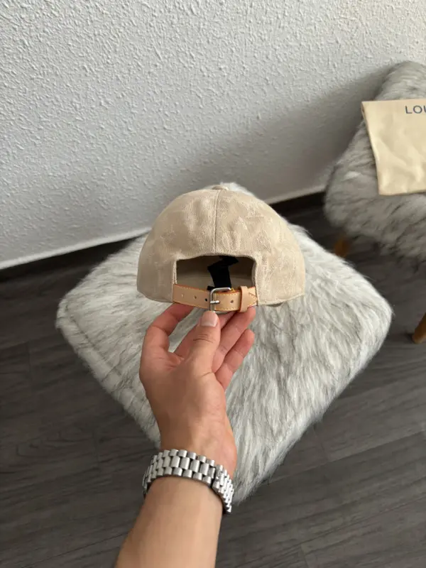 Lv Casquette Beige – Image 4