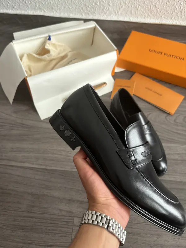 Louis Vuitton Mocassin Noir – Image 3