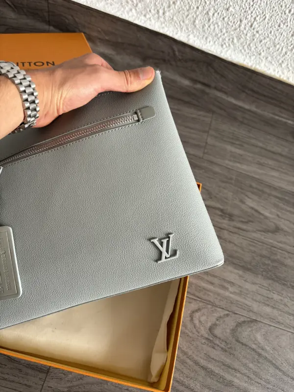 Lv Pochette Gris – Image 4
