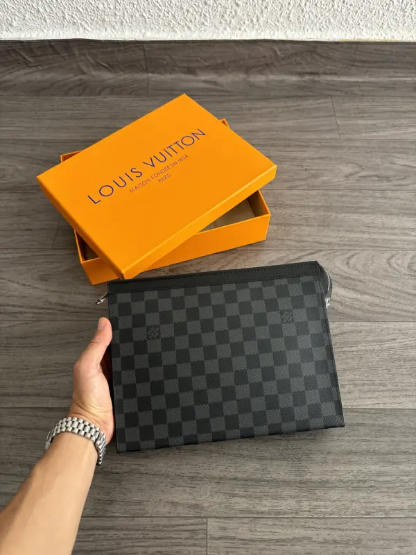 Louis Vuitton Pochette Damier – Image 5