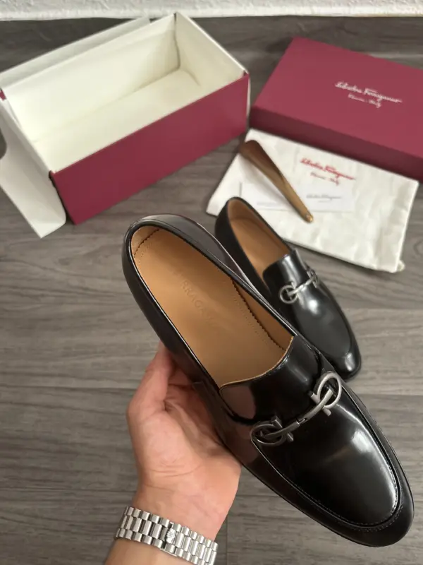 Salvatore Ferragamo Mocassin Noir – Image 4