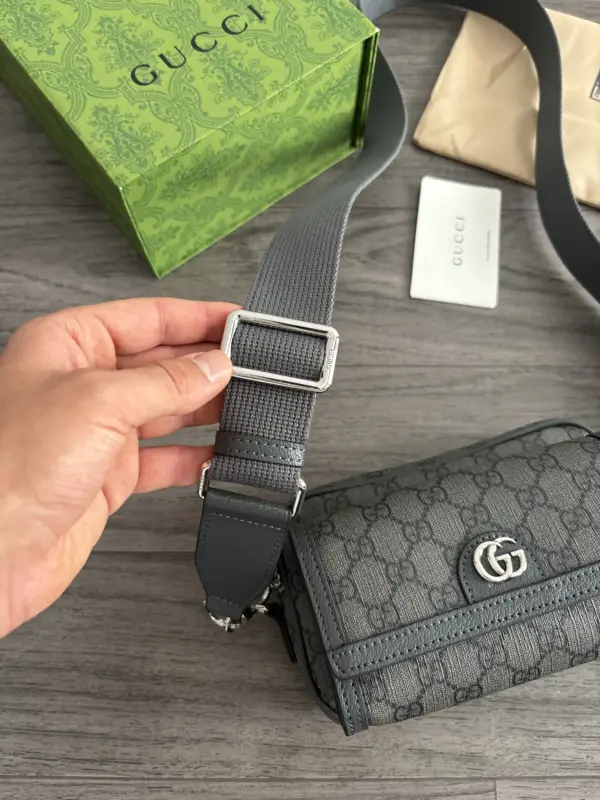 Gucci Sac Gris à Motif GG – Image 6