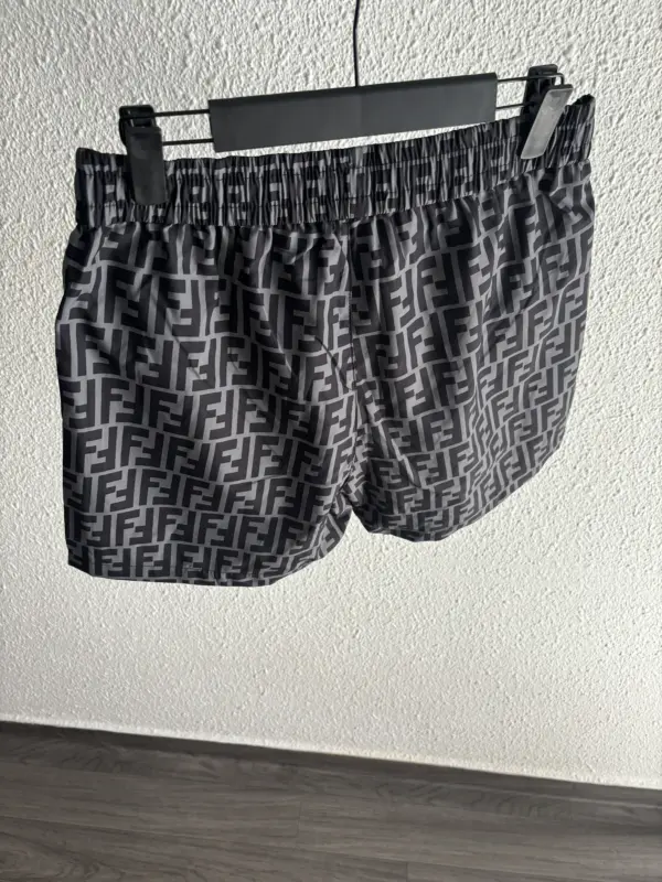 Fendi Short De Bain Noir et Gris – Image 6