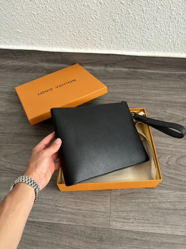 Lv Pochette Noire – Image 6