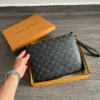 Lv Pochette avec Motifs – Image 6