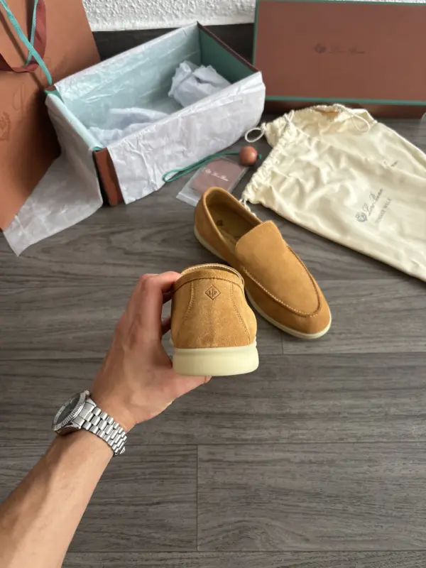 Loro Piana Camel – Image 7