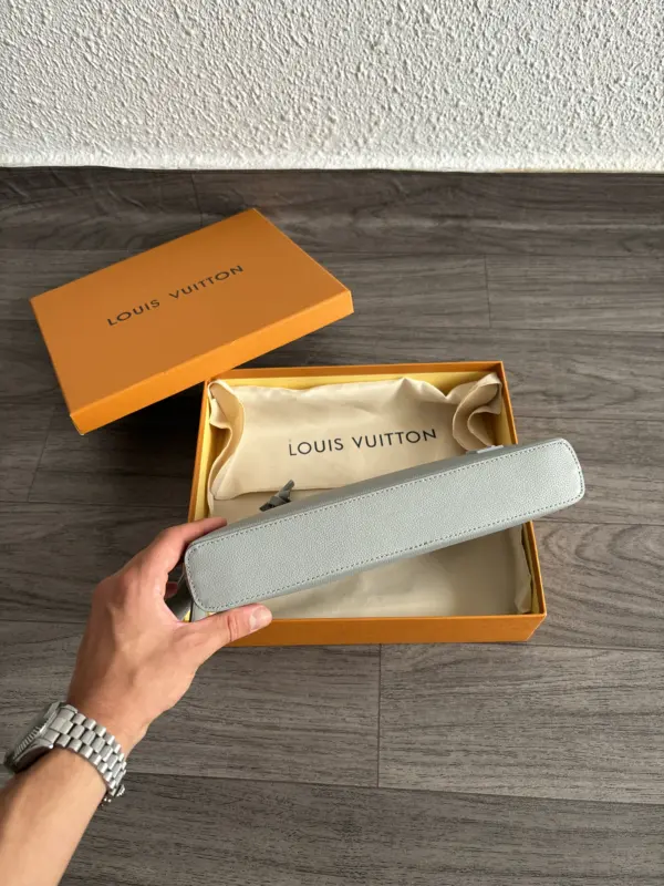 Lv Pochette Gris – Image 7