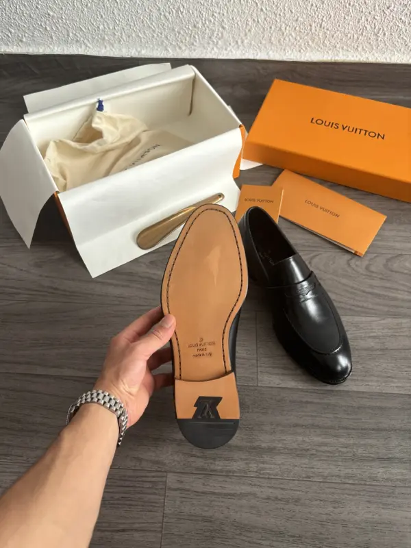 Louis Vuitton Mocassin Noir – Image 7