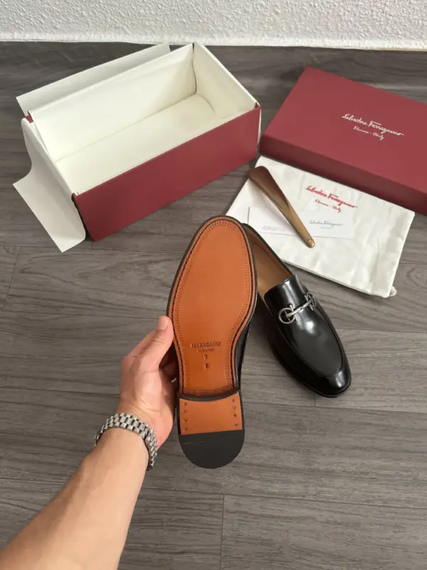 Salvatore Ferragamo Mocassin Noir – Image 7