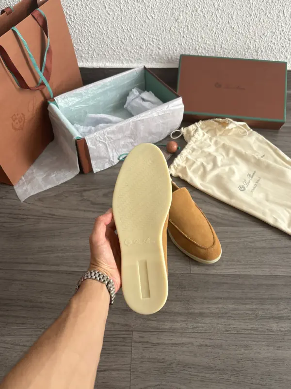 Loro Piana Camel – Image 8