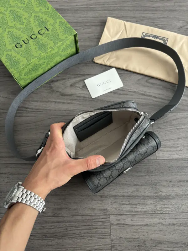 Gucci Sac Gris à Motif GG – Image 8