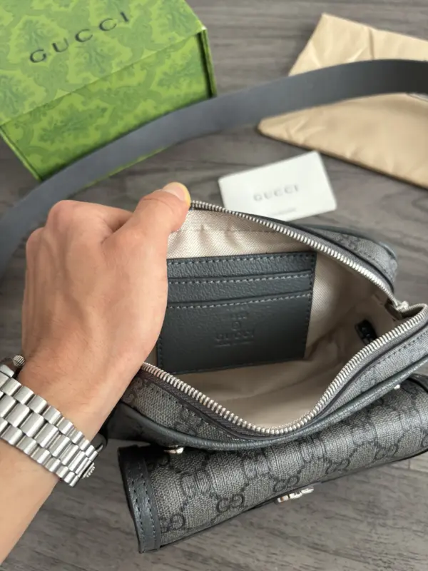 Gucci Sac Gris à Motif GG – Image 9