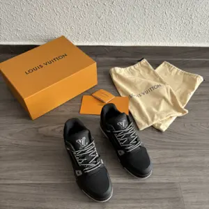 Lv Trainer Noir-Gris