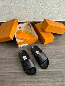 Lv Sandal Master quality