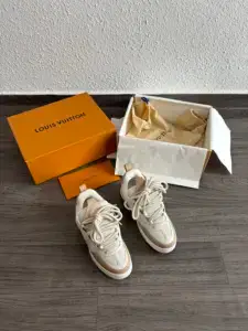 Lv Skate Beige