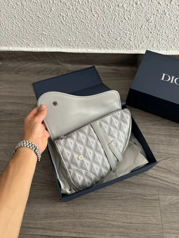 Dior Saddle Gris – Image 2