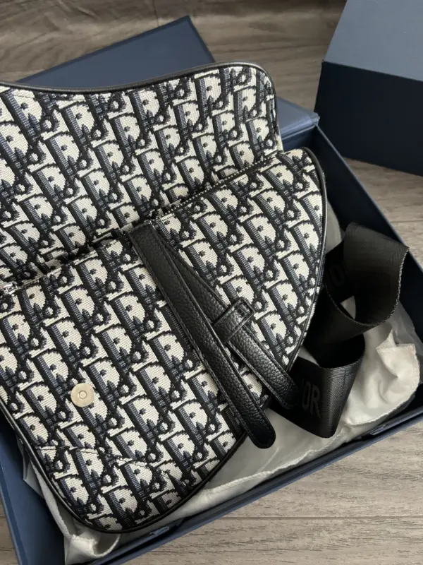 Dior Saddle Beige – Image 4