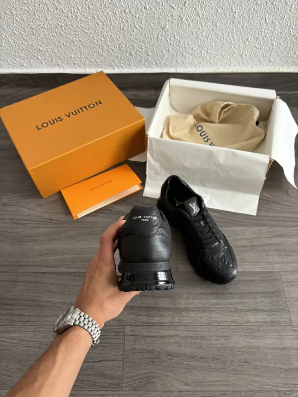 Lv Run Away – Image 5