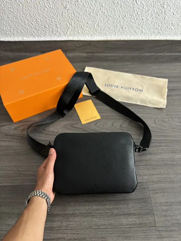 Lv Sacoche Noir – Image 6