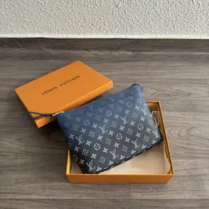 Lv Pochette Bleu