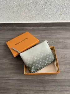Lv Pochette Vert