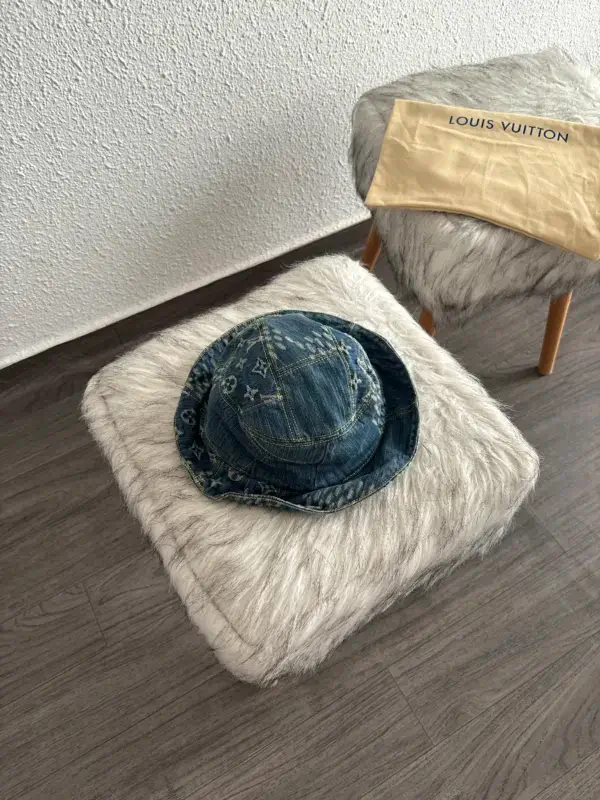 Lv Bob Bleu