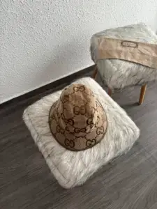 Gucci Bob doré