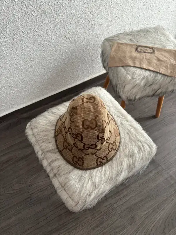 Gucci Bob doré
