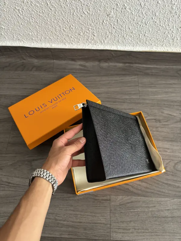 Lv Pochette Noire – Image 2