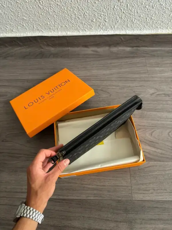 Lv Pochette Noir-Gris – Image 3