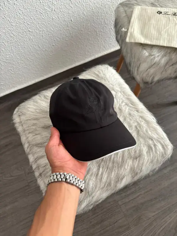 Loro Piana Casquette Noir – Image 3