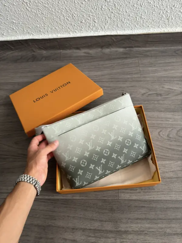 Lv Pochette Vert – Image 4