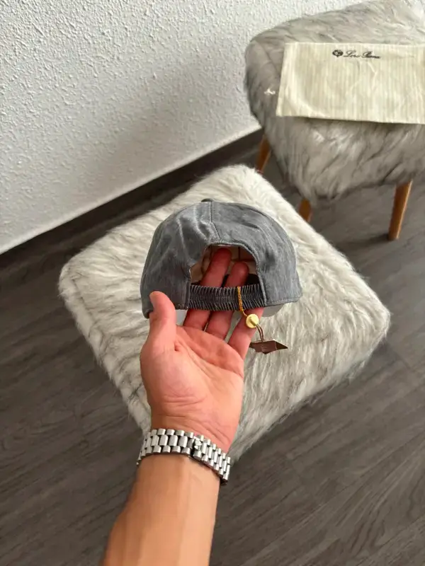 Loro Piana Casquette Gris – Image 4