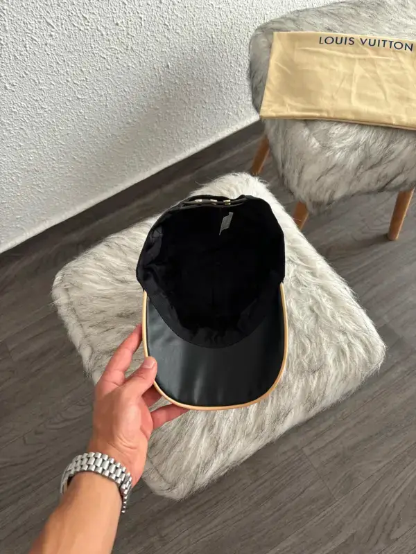 Lv Casquette Noir-Marron – Image 5