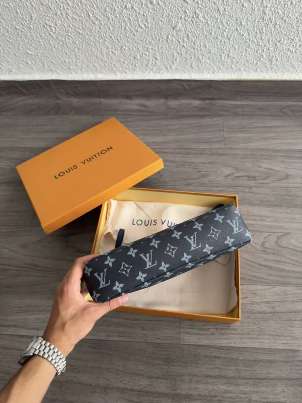 Lv Pochette Bleu – Image 5