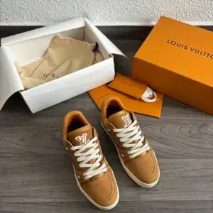 Lv Trainer Jaune